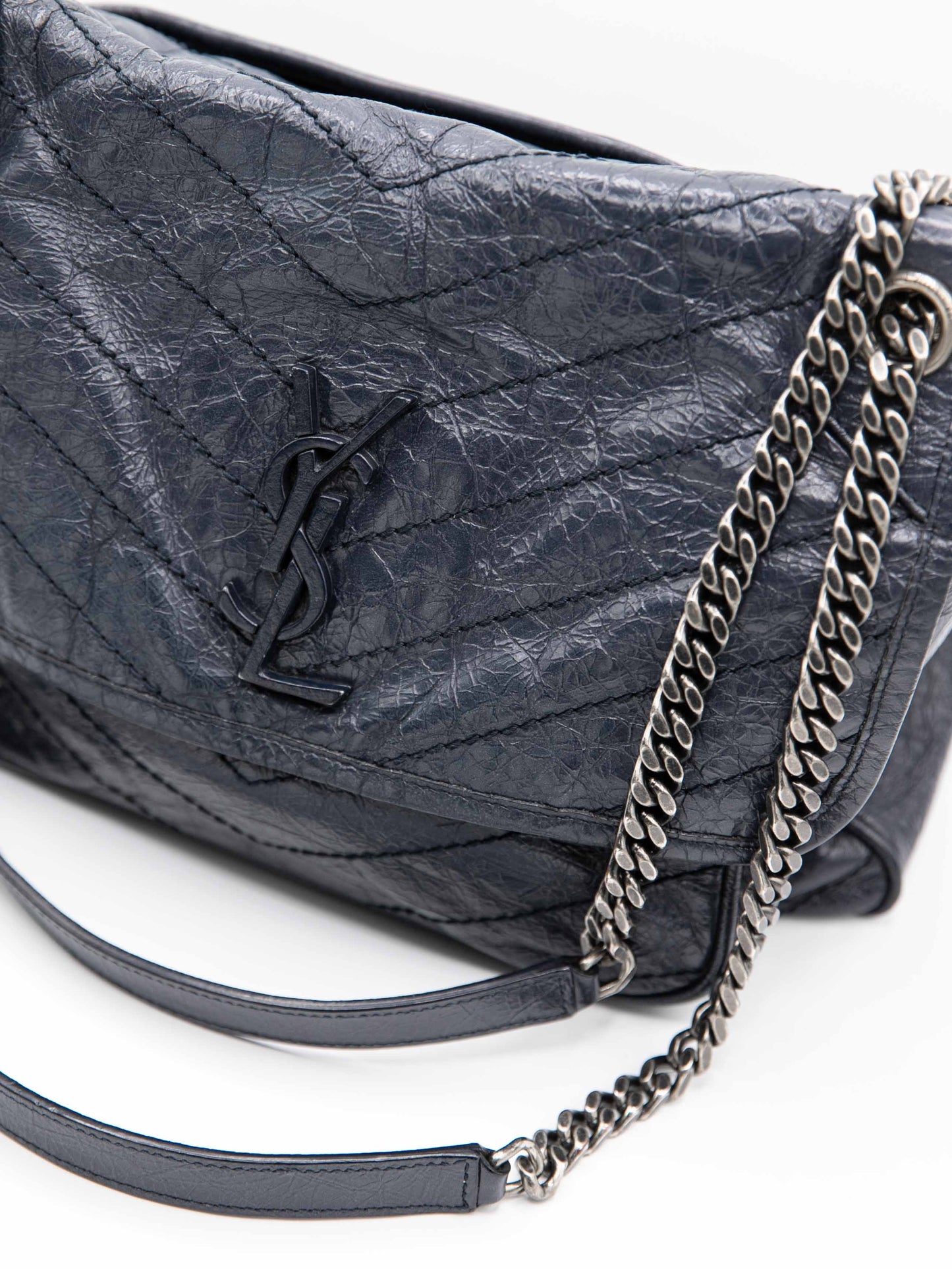 Yves Saint Laurent - Borsa a tracolla Niki media in pelle blu YSL Blu scuro