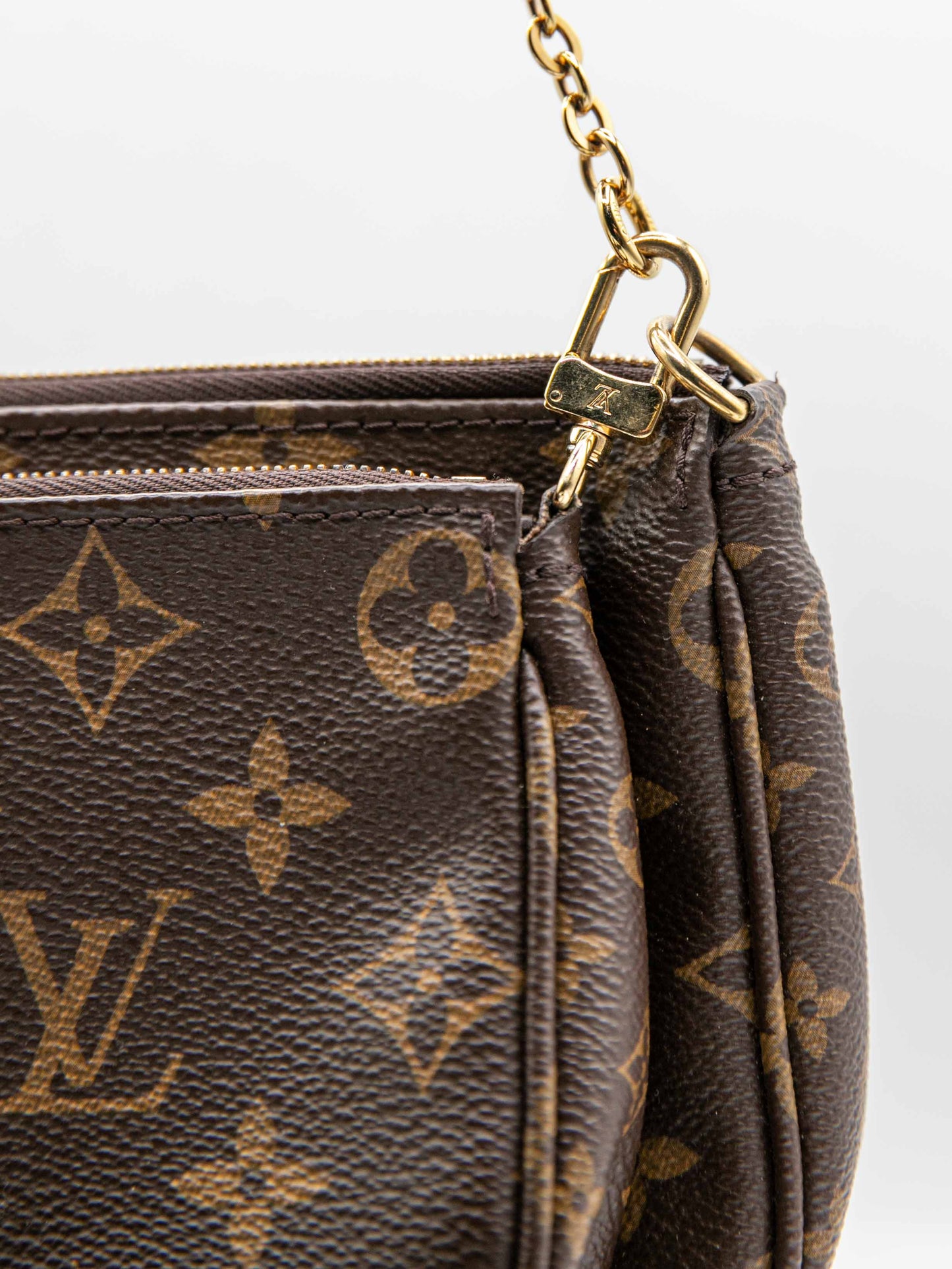 Luis Vuitton - Multi Pochette Accessoires